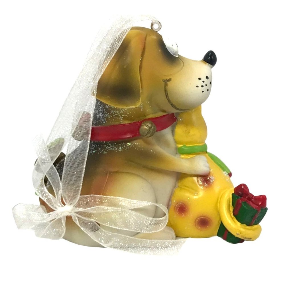 Beagle Dog and Cat Resin Christmas Ornament Hugging Presents Glitter 3 in - Picture 3 of 6